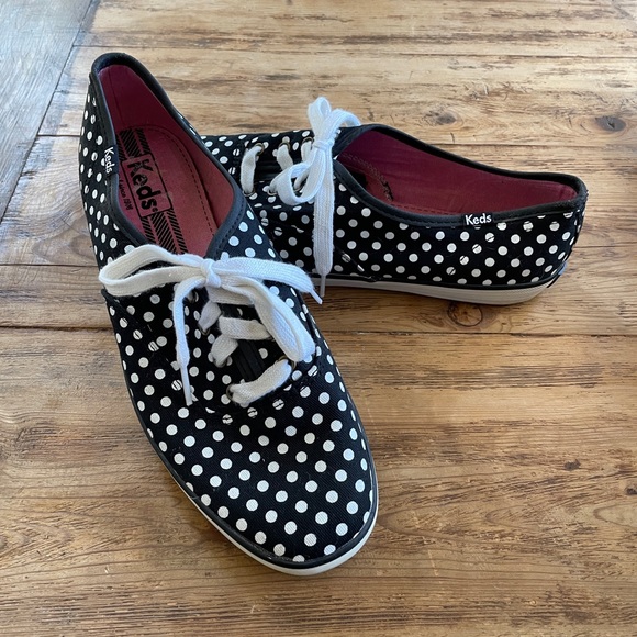 COPY - Black and white polka dot keds - Picture 2 of 4